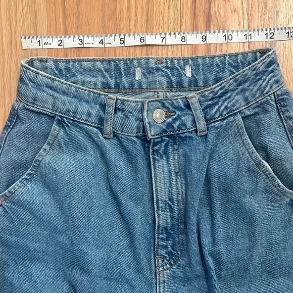 Zara wide leg light wash denim cargo pants - size 2 - Picture 7 of 7